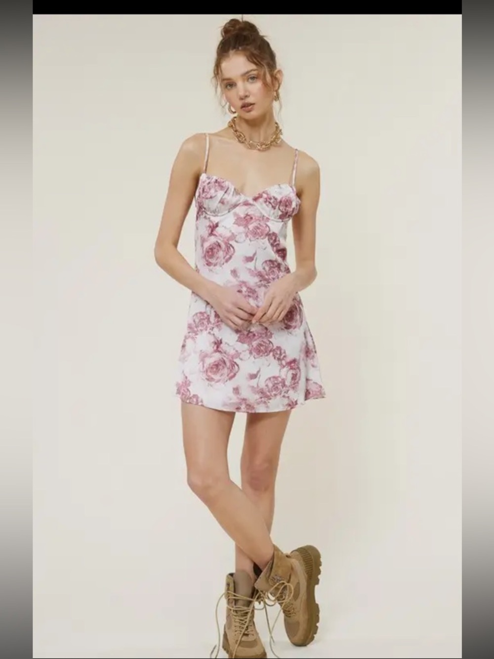 075. Sweetheart neckline floral rose print mini dress in wine pink